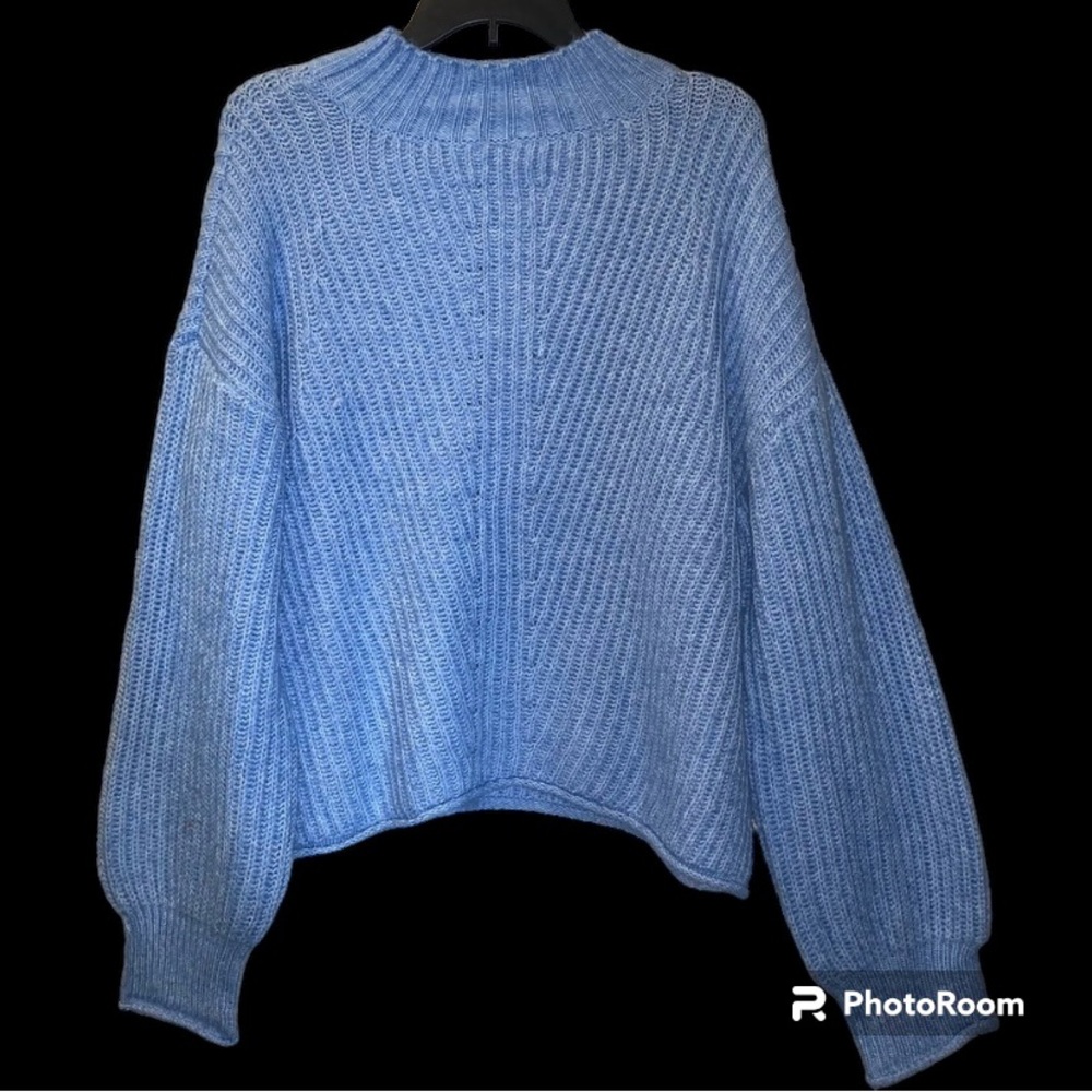 SO Mock neck sweater